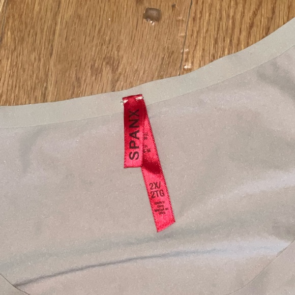 SPANX Tank Top - Picture 2 of 2